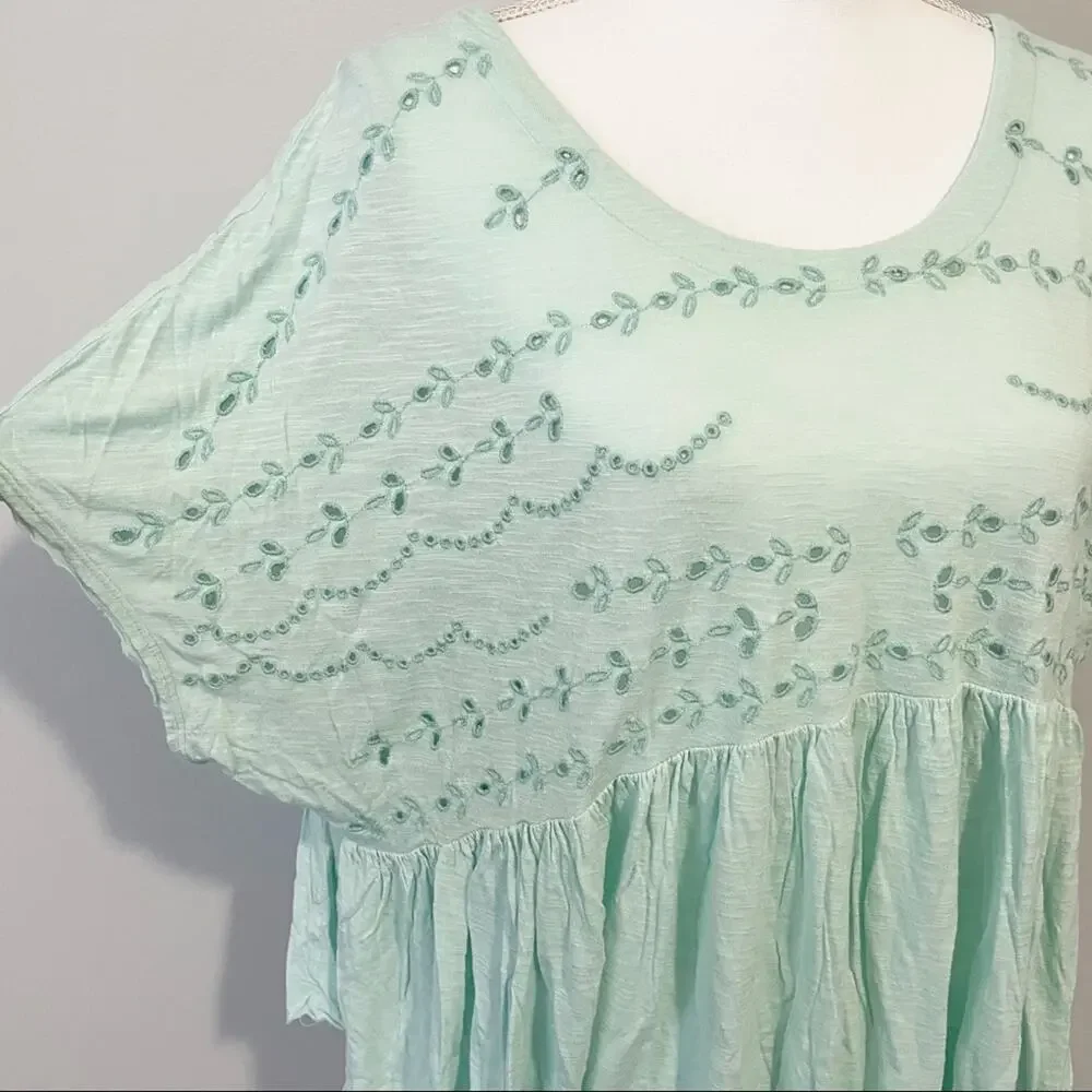 Free People teal green eyelet dolman short sleeve size medium flowy